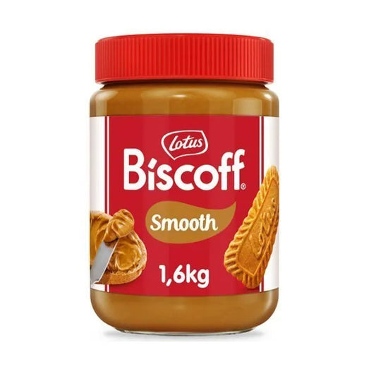 tarro de cristal de crema de untar de galletas Lotus Biscoff con etiquetado y tapa rojos. Fondo blanco.