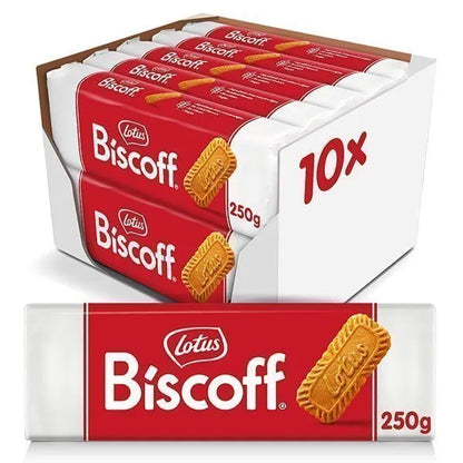 Sobre blanco envase de la marca Biscoff, etiqueta roja sobre blanco e imagen impresa en la etiqueta de una galleta, detrás caja que contiene 10 paquetes de esta galleta