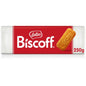 Sobre blanco envase de la marca Biscoff, etiqueta roja sobre blanco e imagen impresa en la etiqueta de una galleta