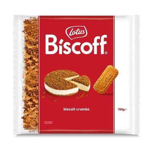Envase de la galleta molida de lotus biscoff con imagen del producto y una tarta en la etiqueta roja de la marca. Fondo blanco